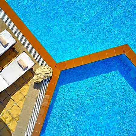 Hotel Maison 3*
