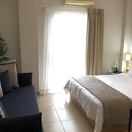 Maison Hotel 3*